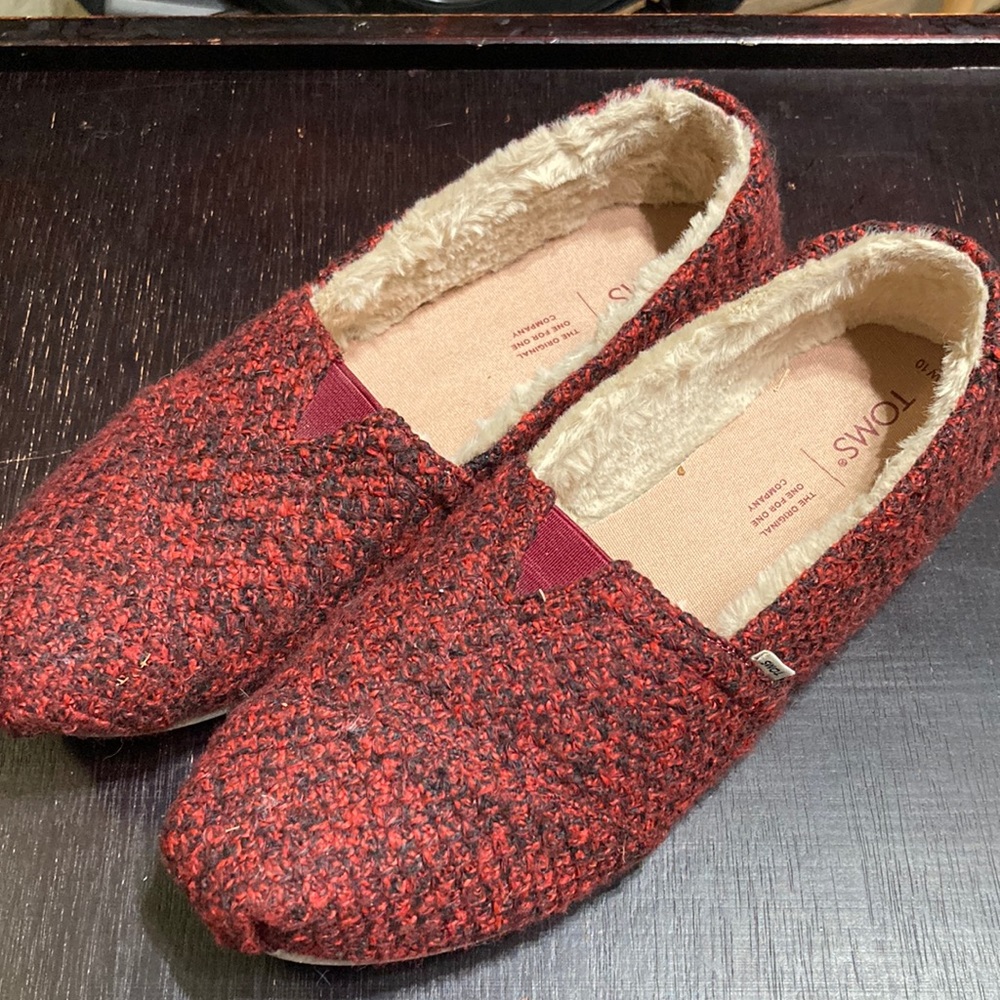 Toms Size 10 Fuzzy